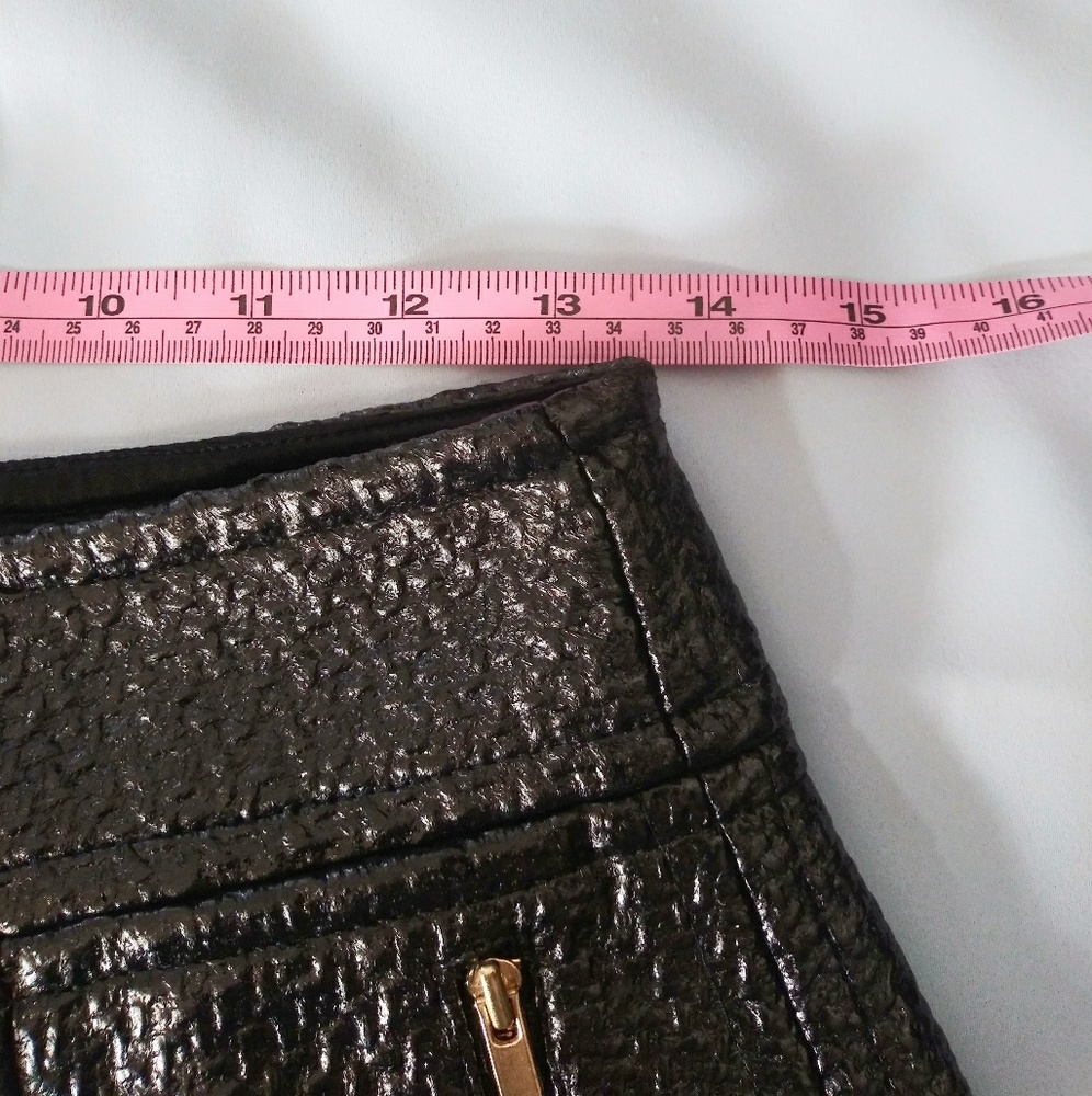 🌻🌻🌻Banana Republic Black Skirt size 4 {A13) - Picture 3 of 5